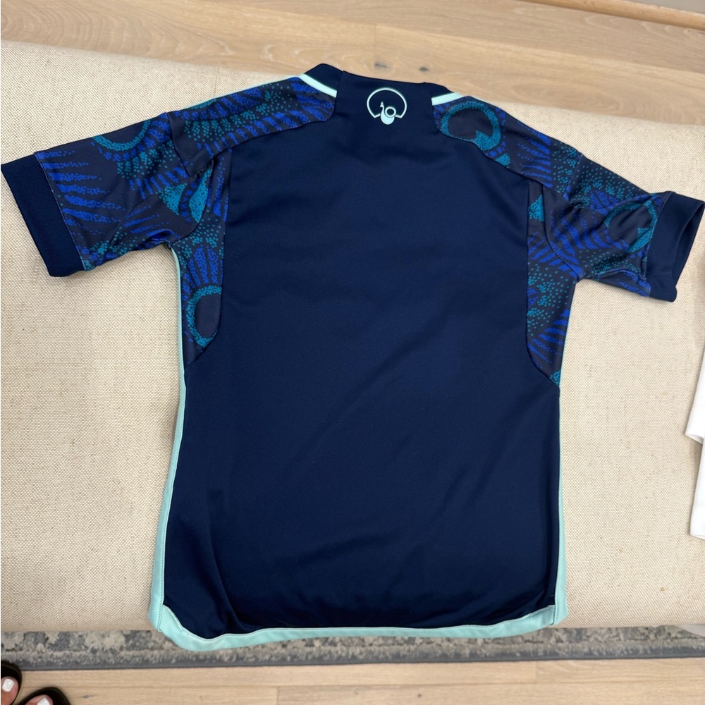Kids Navy and Teal Leeds United Jersey - Picture 2 of 2